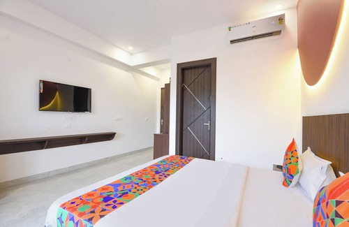 Faridabad Hotel | Fabhotel Black Pepper
