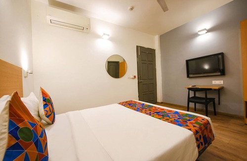 Faridabad Hotel | Fabhotel Crown Inn