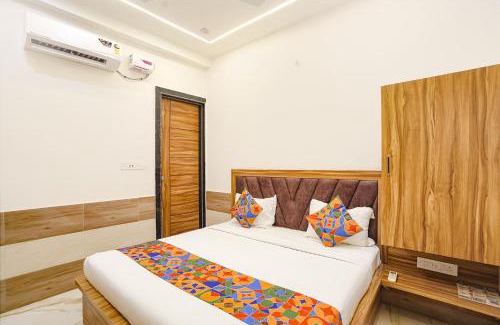 Vrindavan Hotel | FabHotel Devi Heritage - 2 kms from Shri Banke Bihari Mandir