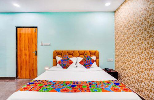 Krishnarajapura Hotel | FabHotel Emara Inn