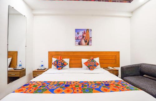 Sector 31 Hotel | FabHotel Emoji Stays