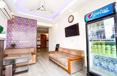 Sector 31 Hotel | Fabhotel Emoji Stays