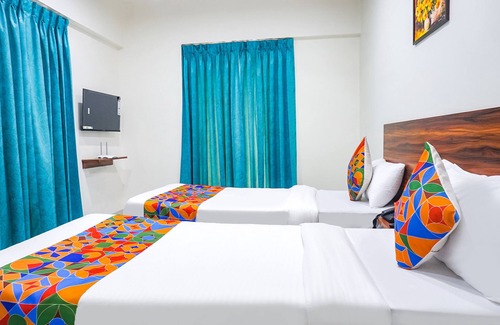 Hadapsar Hotel | Fabhotel Everest Inn