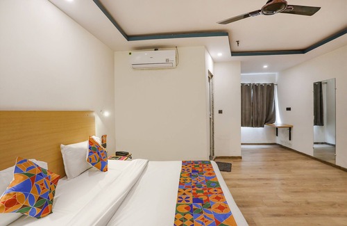 Noida Hotel | Fabhotel F9 Sector 58