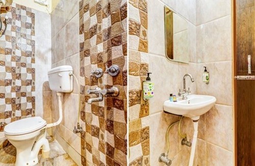 Mahanagar Hotel | FabHotel Gazal Residency