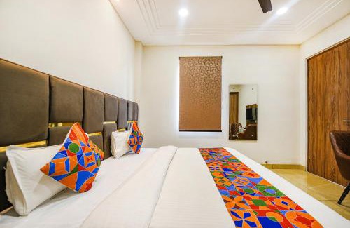 Ludhiana Hotel | FabHotel Globe Inn