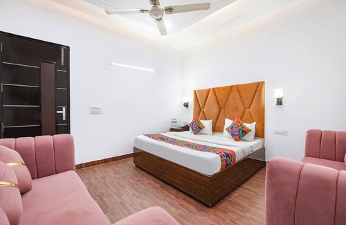 New Delhi Hotel | Fabhotel Golden Key Inn
