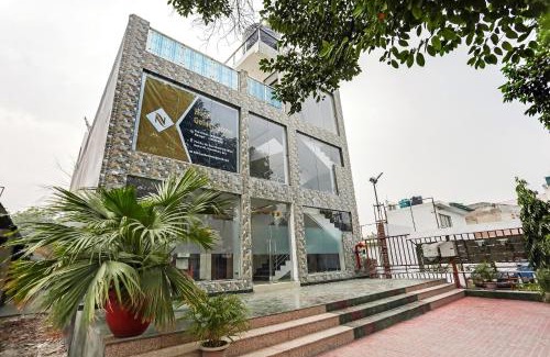 Vasundhara Hotel | FabHotel Golden Stone