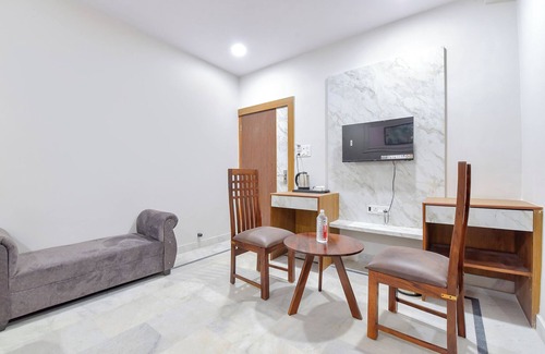Mansarovar Hotel | Fabhotel Grand Bala