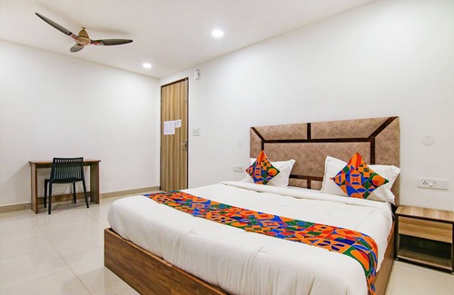 Badarpur Hotel | Fabhotel Grand City