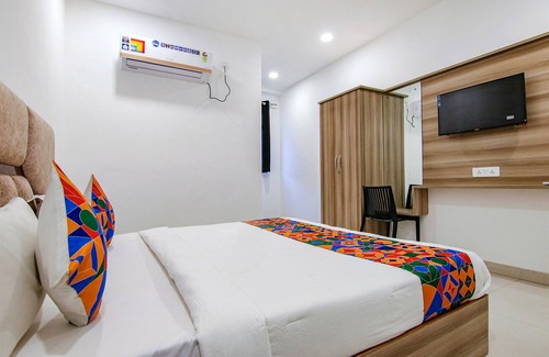 Badarpur Hotel | Fabhotel Grand City
