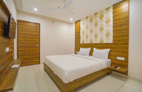 Kharar Hotel | Fabhotel Hc Mohali Inn