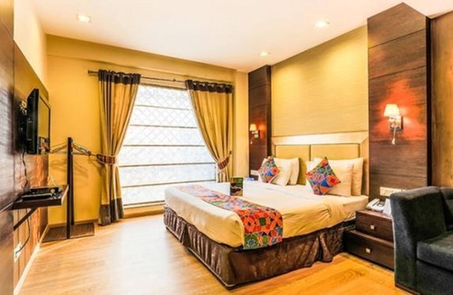 Lajpat Nagar III Hotel | FabHotel Hexa Lajpat Nagar