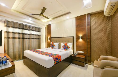 Lajpat Nagar Hotel | FabHotel Just Inn - Nr Lajpat Nagar Market
