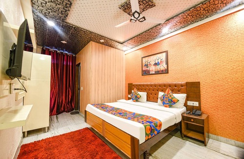 Paltan Bazaar Hotel | Fabhotel Krishna Palace