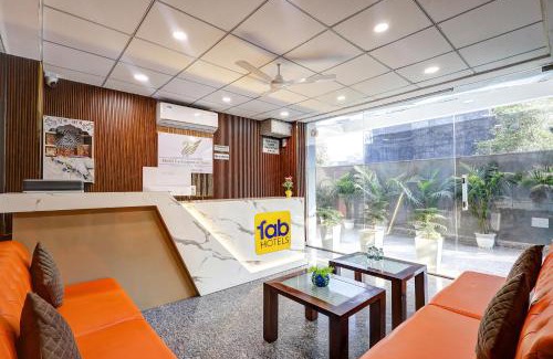 Noida Hotel | FabHotel La Corporate Suite