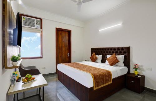 Noida Hotel | FabHotel La Corporate Suite