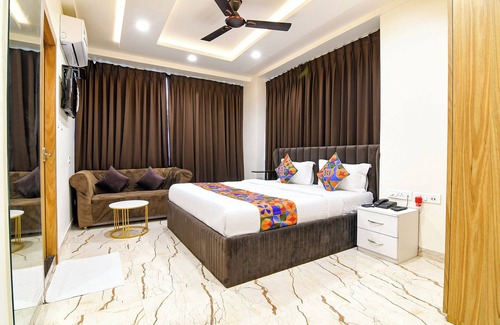 Park Street Hotel | Fabhotel Leela Inn