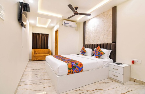 Park Street Hotel | Fabhotel Leela Inn