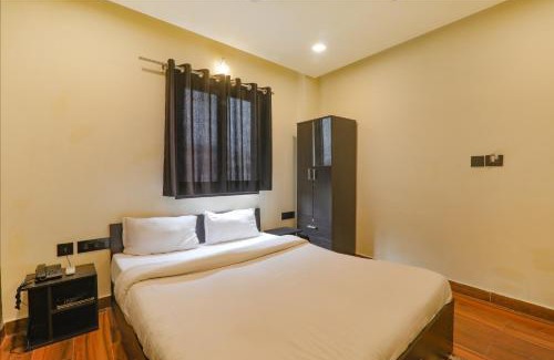 Varanasi Hotel | Fabhotel Lemon Grass