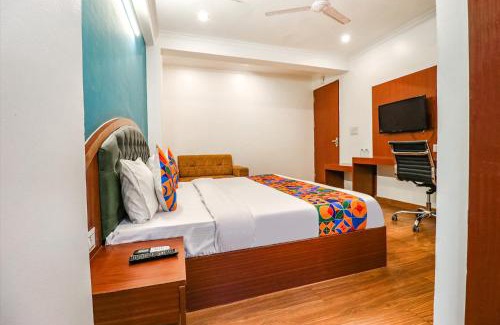 Dwarka Hotel | FabHotel Lime Tree Near Yashobhoomi Convention Centre