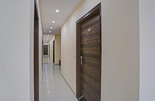 Pashim Vihar Hotel | FabHotel Mannat Bhera Enclave