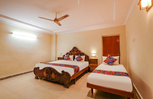 Lakdi Ka Pul Hotel | Fabhotel Maruthi Residency