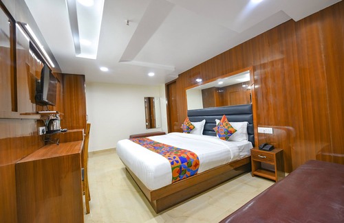 Preet Vihar Hotel | Fabhotel Mona International