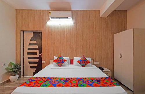 Noida Hotel | FabHotel MVR Stay 116