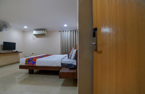 Indore Hotel | Fabhotel Pishori