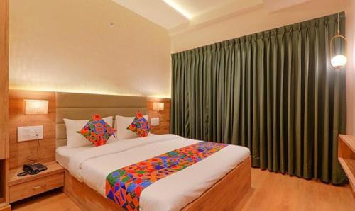 Gomti Nagar Hotel | FabHotel Pratham Inn