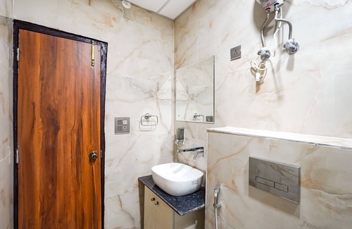 Vasundhara Hotel | Fabhotel Prime Emporio Villa By Sbg