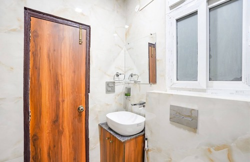 Vasundhara Hotel | Fabhotel Prime Emporio Villa By Sbg