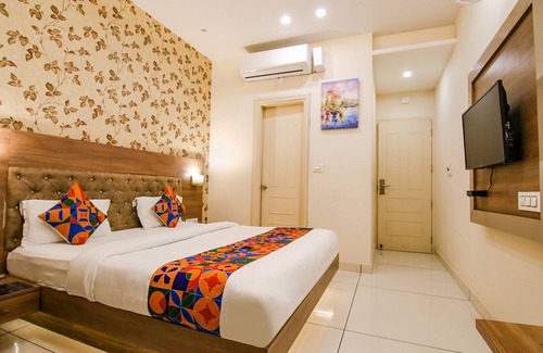 Kharar Hotel | Fabhotel Prime Florida