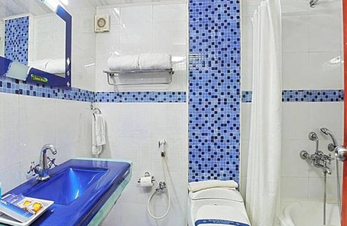 Stone House Area Hotel | Fabhotel Prime Ponmari Residency