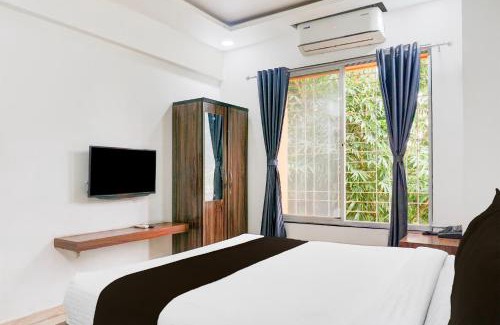 Mundhwa Hotel | FabHotel Red Velvet Inn & Suites