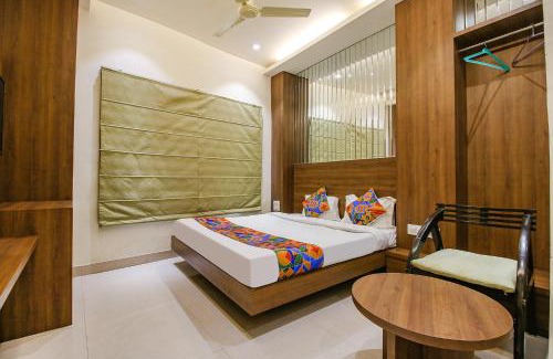 Bhopal Hotel | FabHotel Royal Palace II