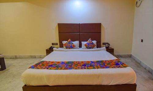 Sualkuchi Hotel | FabHotel RR Suites Guwahati