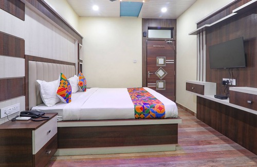 Sarnath Hotel | Fabhotel Saumendra