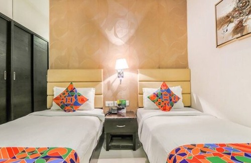 Hyderabad Hotel | Fabhotel Singh Suites