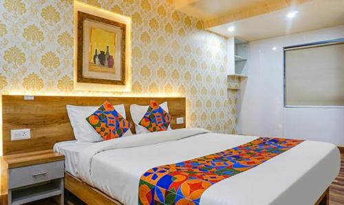 Kharadi Hotel | FabHotel Tan Square - Nr Eon IT Park
