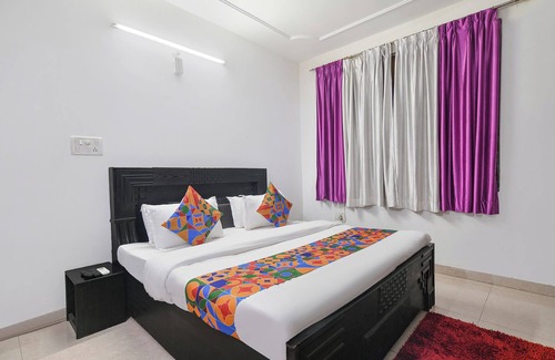 Kolar Road Hotel | Fabhotel The Krishnayan