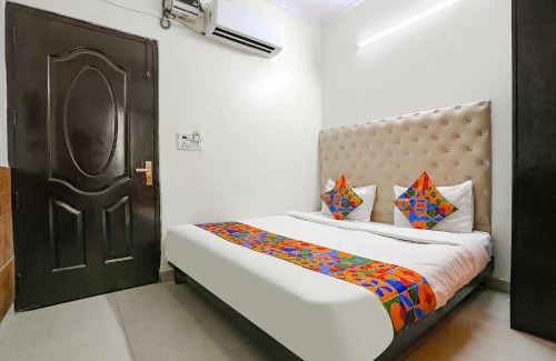 Lajpat Nagar Hotel | FabHotel The Lazeez