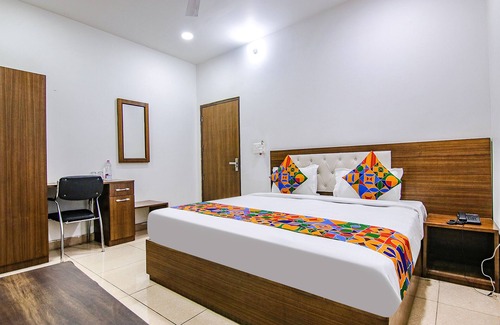 Shivalik Nagar Hotel | Fabhotel The Orient