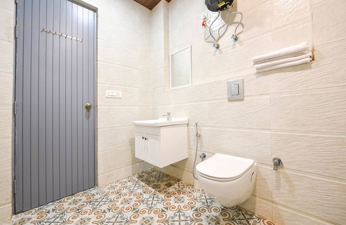 Faridabad Hotel | Fabhotel The Premium Villa