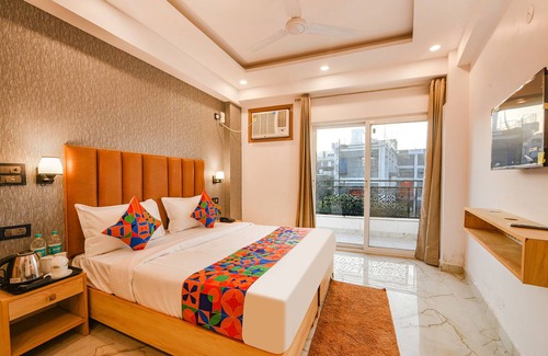 South West Hotel | Fabhotel Tree House