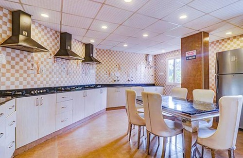 Pulikeshi Nagar Hotel | Fabhotel Turning Point