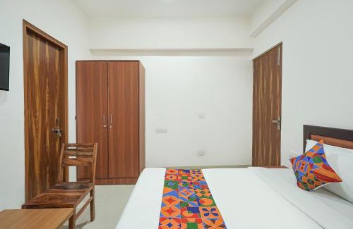 Noida Hotel | FabHotel Urban Villa
