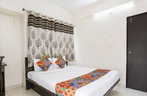 Aundh Hotel | Fabhotel Vardhan House Ii