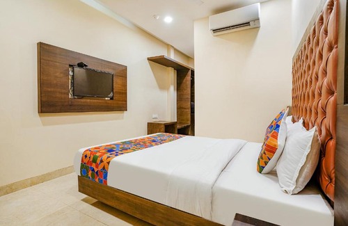 Bhandup West Hotel | FabHotel Vertigo Suites - Nr BKC
